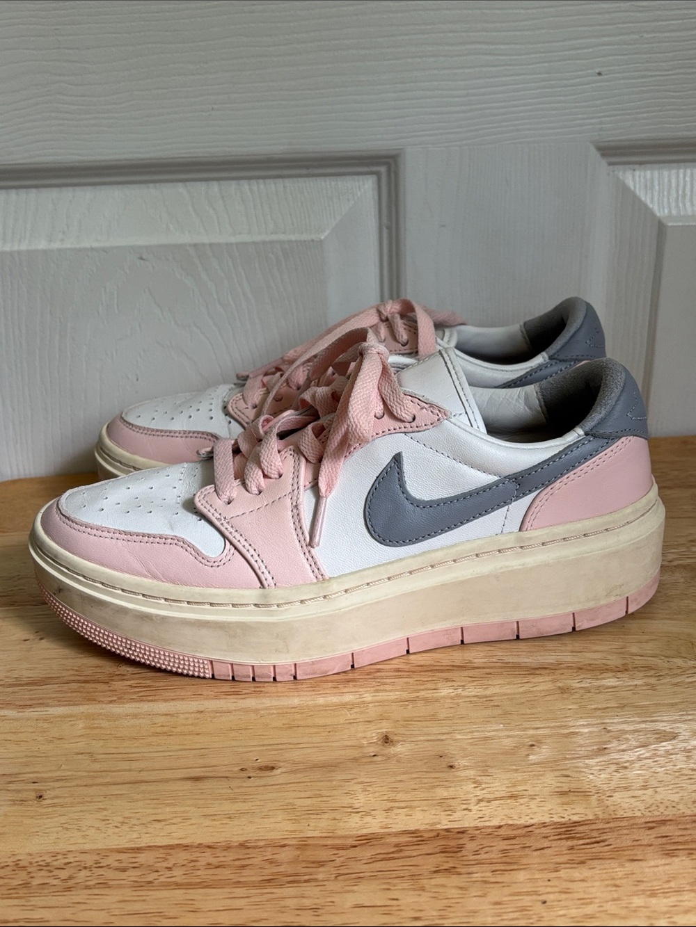 Nike Air Jordan 1 Elevate Low SE sneakers in the "Atmosphere" colorway size 8.5